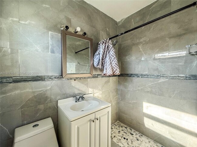 Building Photo - 1141 NE 154th Terrace