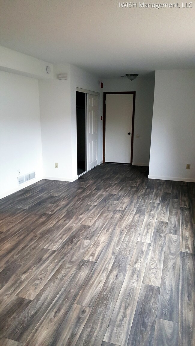 Slinger Apartments 221 James St Slinger WI 53086 Apartment Finder