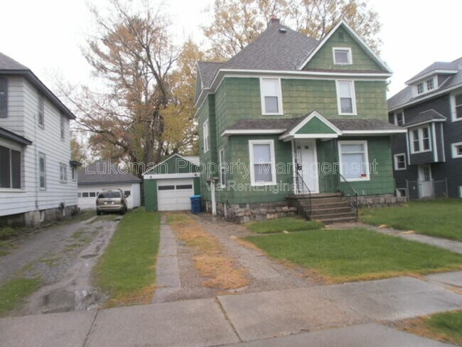 Building Photo - 511 Clinton Ave