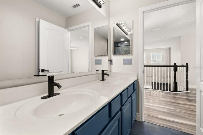 Building Photo - 13247 Hatherton Cir