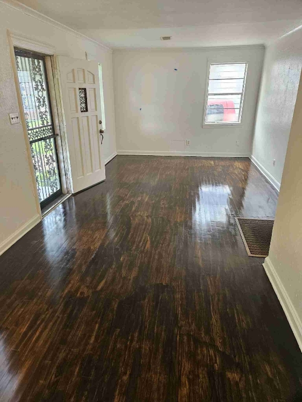 Building Photo - 464 Fernwood Ave
