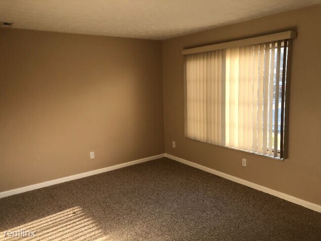 Building Photo - 2 br, 1.5 bath Condo - 1 Peppertree Ln Condo