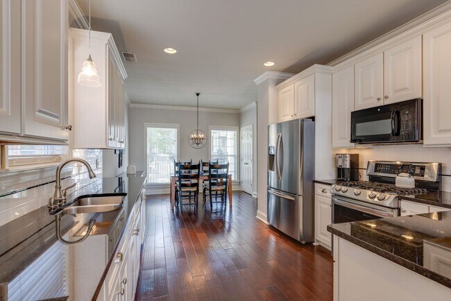 Building Photo - Spotless 5BR/3.5BA rental home, Meade of A...