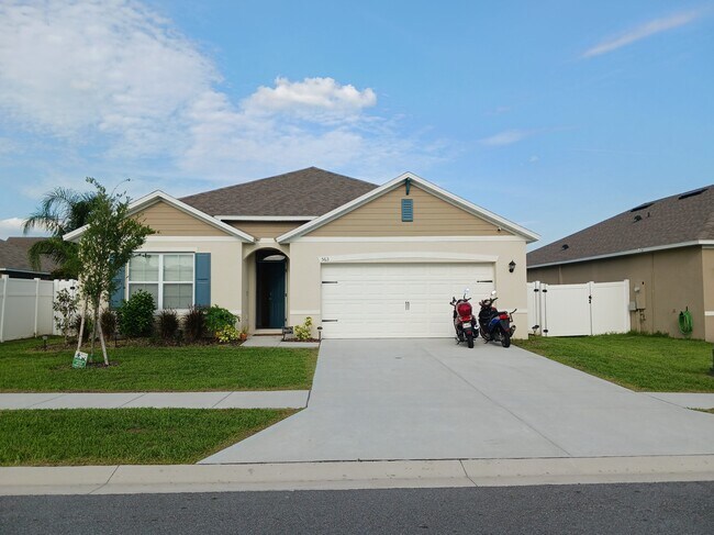 Building Photo - 563 Honey Bell Rd