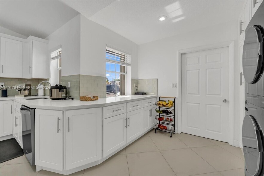 Building Photo - 14813 SW 171st Ter