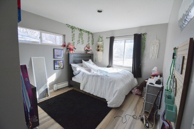 Building Photo - Charming 3-Bed, 1-Bath Home for Rent Near St Marys Hospital!