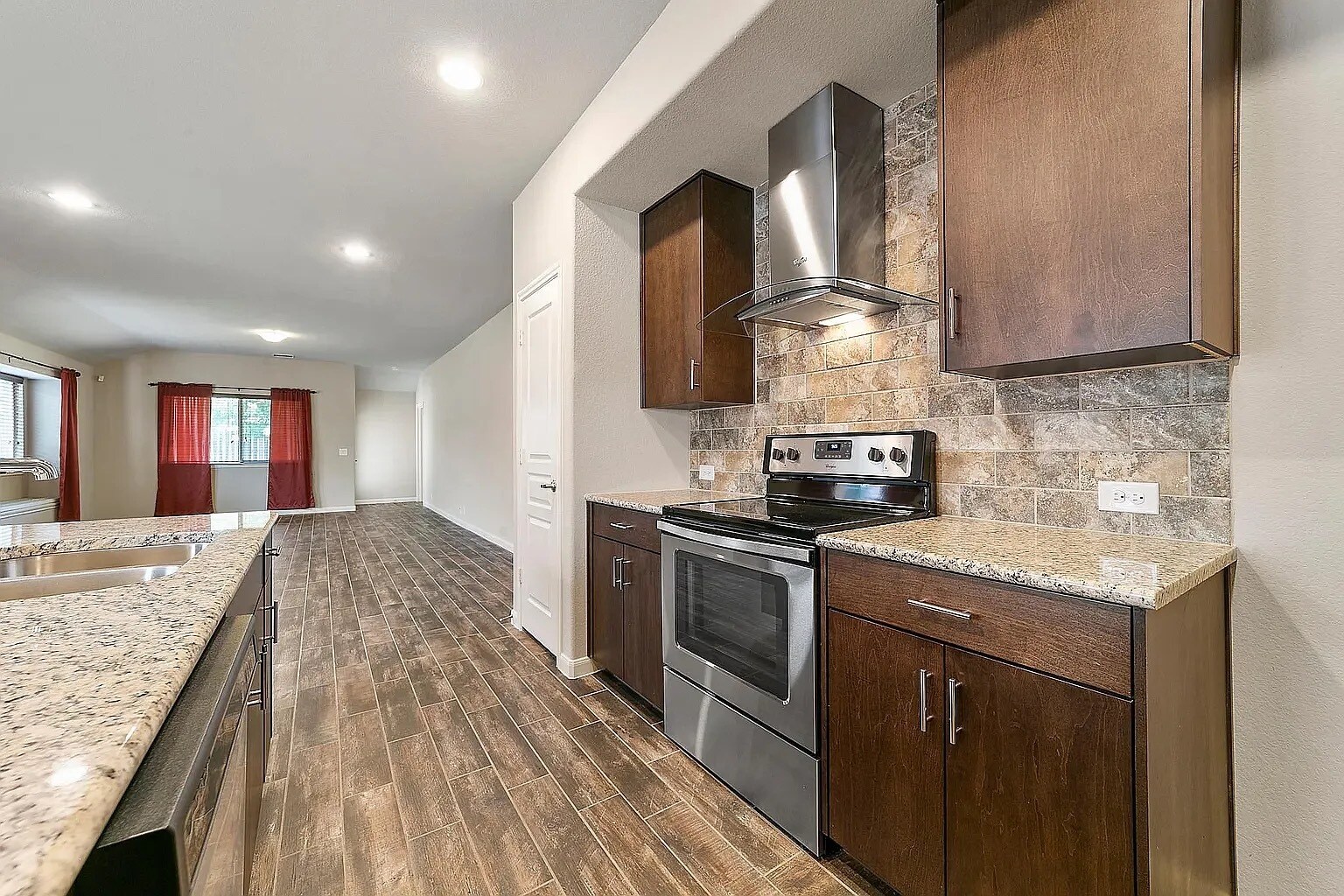 Building Photo - 485 Harding Ln