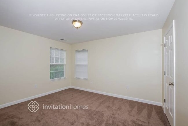 Building Photo - 1420 Bottle Brush Ln