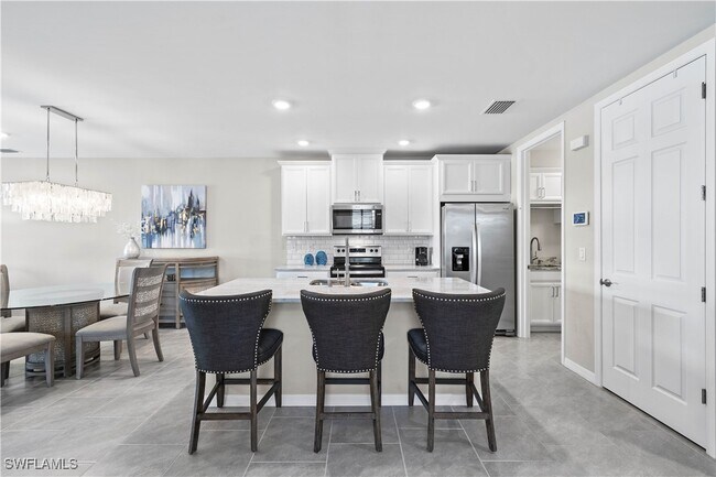 Building Photo - 14558 Edgewater Cir
