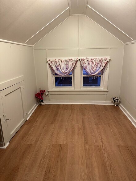 Building Photo - 269 N 1st Ave