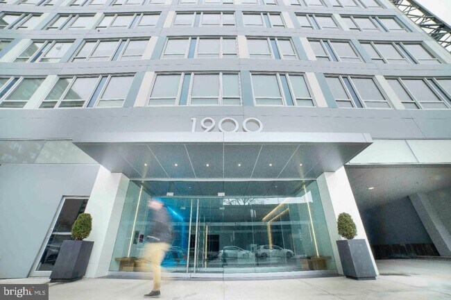 Building Photo - 1900 Arch St