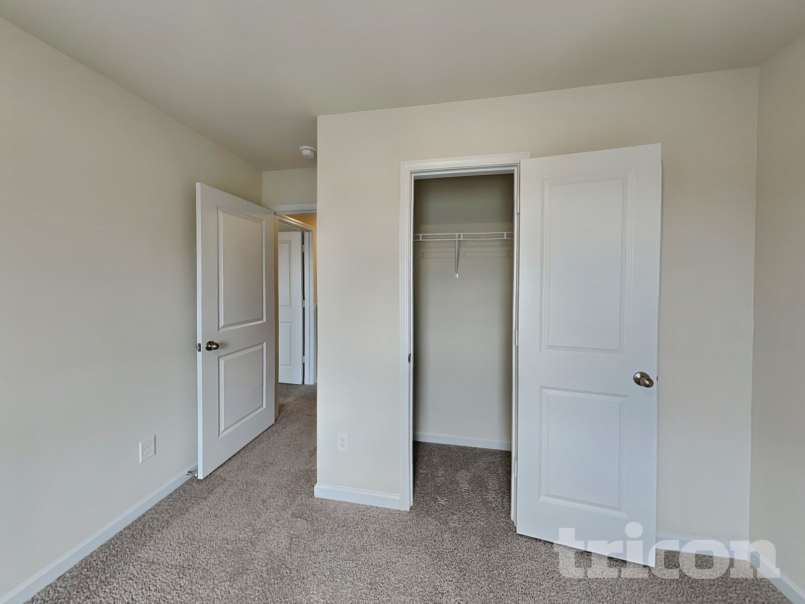 Building Photo - 264 Oliver Dr