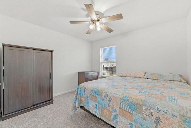 Building Photo - 25 Riverwalk Xing