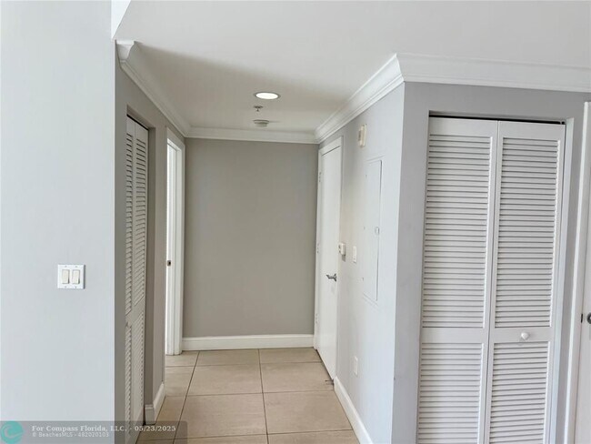 Building Photo - 7266 SW 88th St