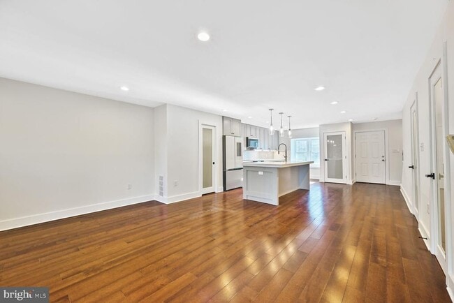 Building Photo - 10222 Arizona Cir