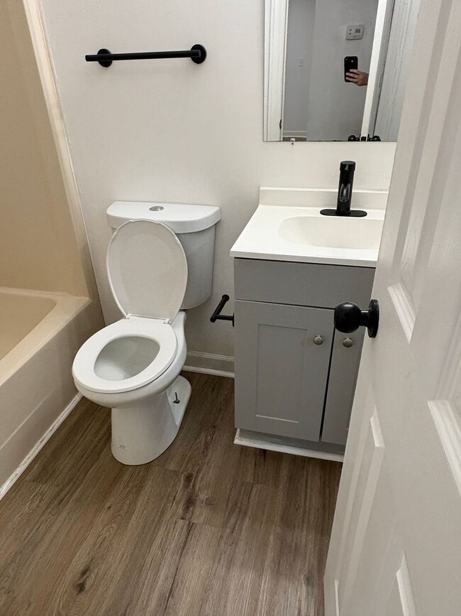 Building Photo - 98 Chautauqua Ave