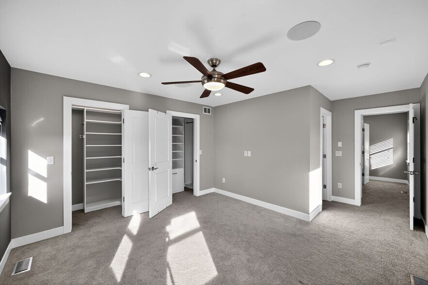 Building Photo - 1750 W 40th Ave