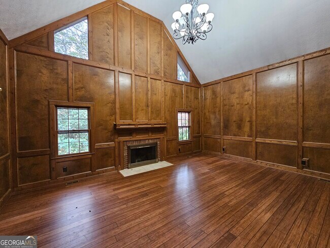 Building Photo - 5525 Wedgewood Ct SW