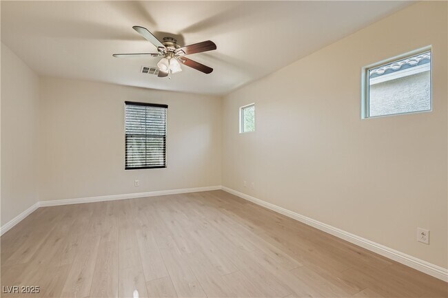 Building Photo - 10933 Mt Pendleton St