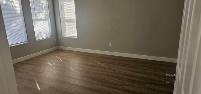 Building Photo - Beautiful and Spacious 3 bedroom home for rent