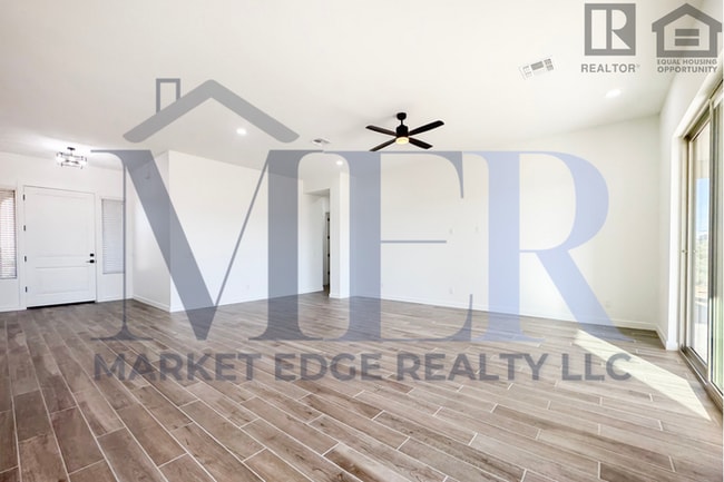 Building Photo - 3Bed/2.5Bath Home in Rio Verde! $2495 MOVE...