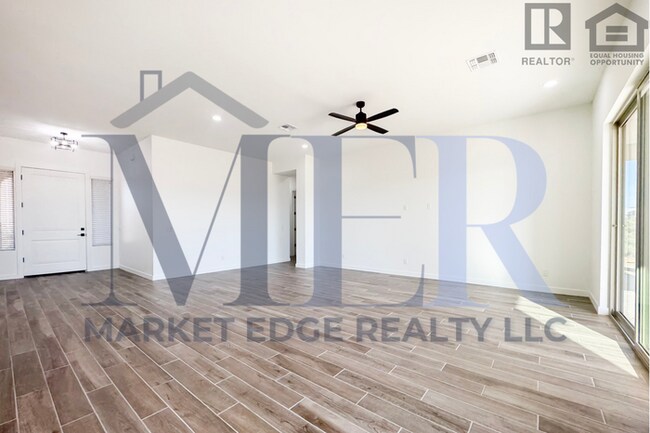 Building Photo - 3Bed/2.5Bath Home in Rio Verde/4 Car Garage! Ready for Immediate Move-In!