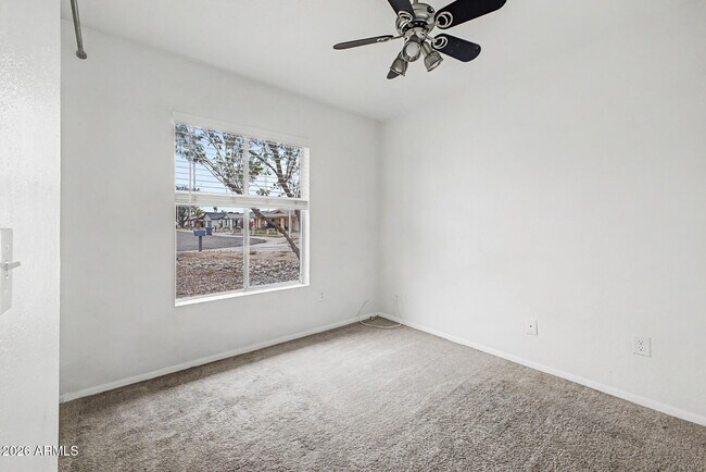 Building Photo - 1134 W Hermosa Dr