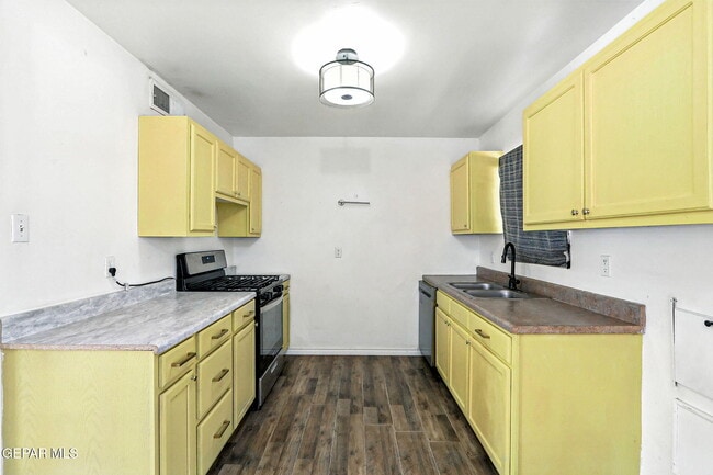 Building Photo - 5312 Capistrano Dr