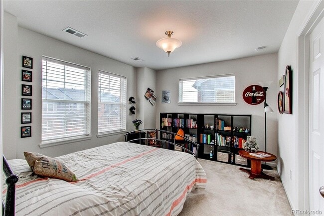 Building Photo - 4925 S Algonquian Way