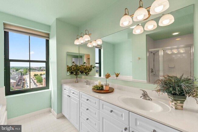 Building Photo - 485 Harbor Side St