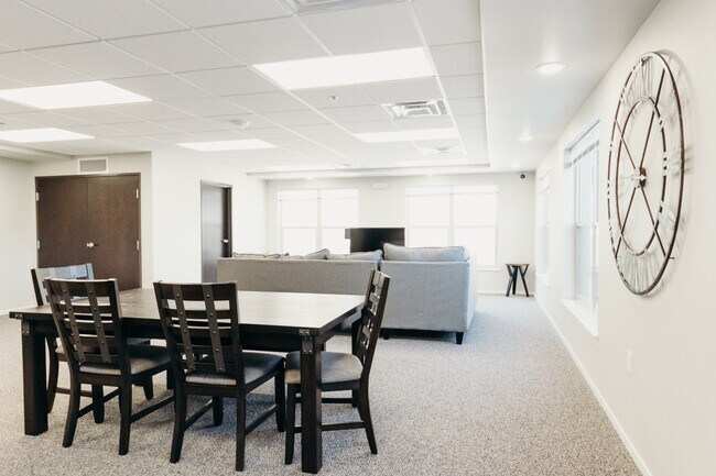 Building Photo - Midtown Heights