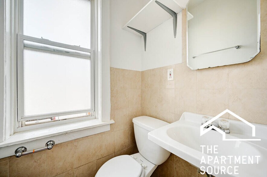 Building Photo - 2659 N Spaulding Ave