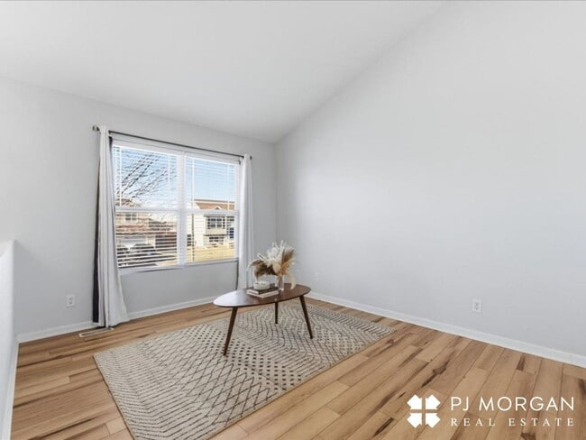 Building Photo - Relax by the fire in this beautiful rental home!