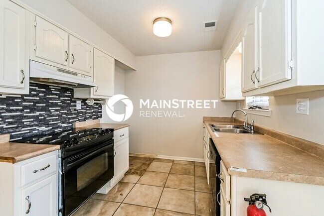 Building Photo - 3 Bedroom Pet-Friendly Home in OLIVE BRANCH, MS with Main Street Renewal