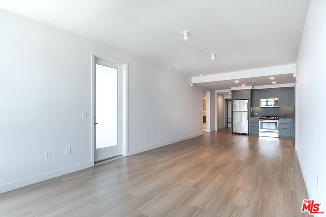 Building Photo - 10601 Washington Blvd