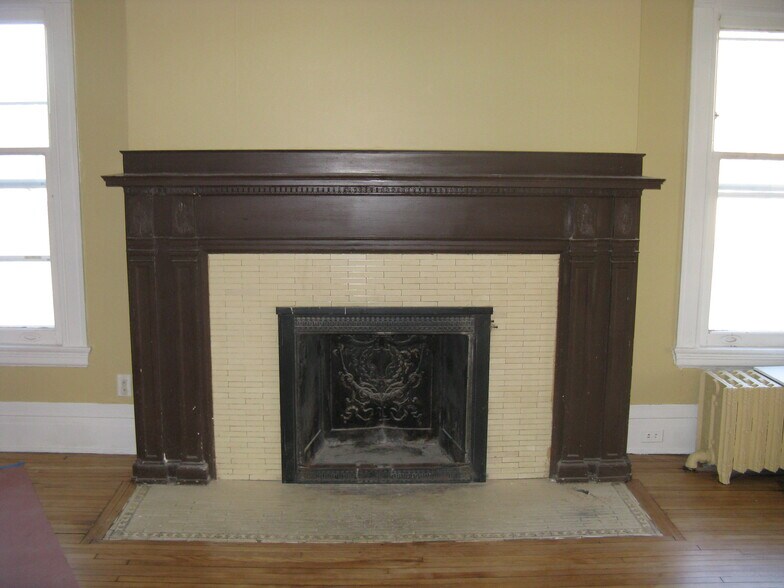 Decorative fireplace - 2400 Pleasant Avenue South