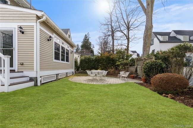 Building Photo - 47 Hillcrest Ave