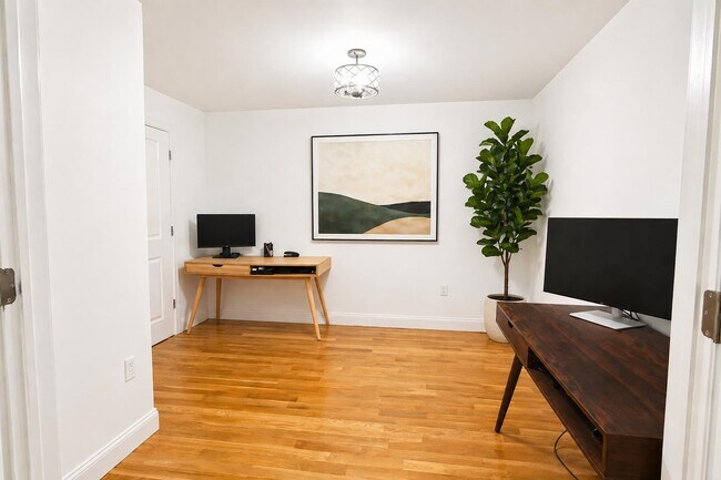 Building Photo - 5711 Jefferson St