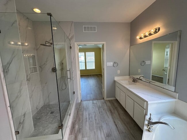 Building Photo - 1114 Oxford Mills Ln