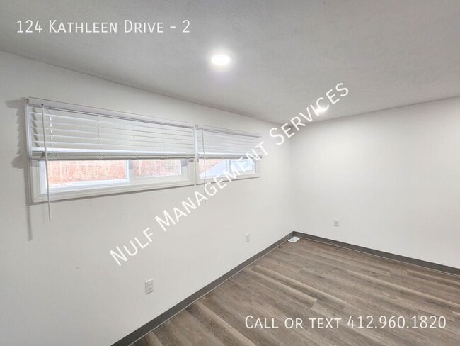 Building Photo - 124 Kathleen Dr