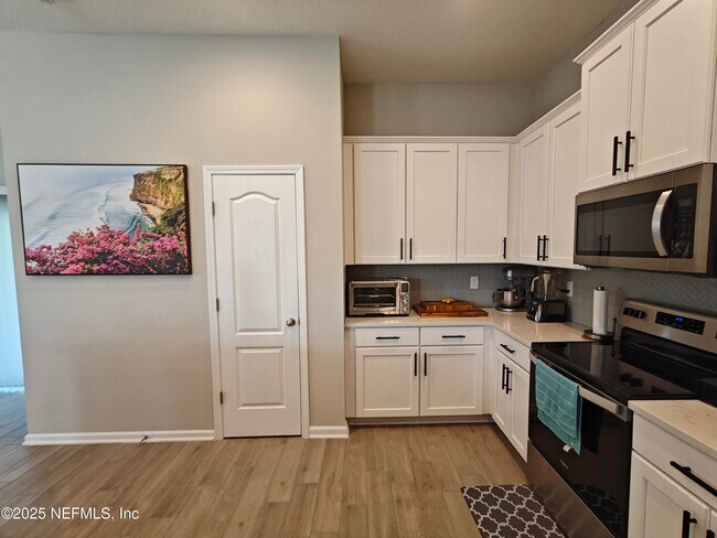 Building Photo - 70481 Winding River Dr