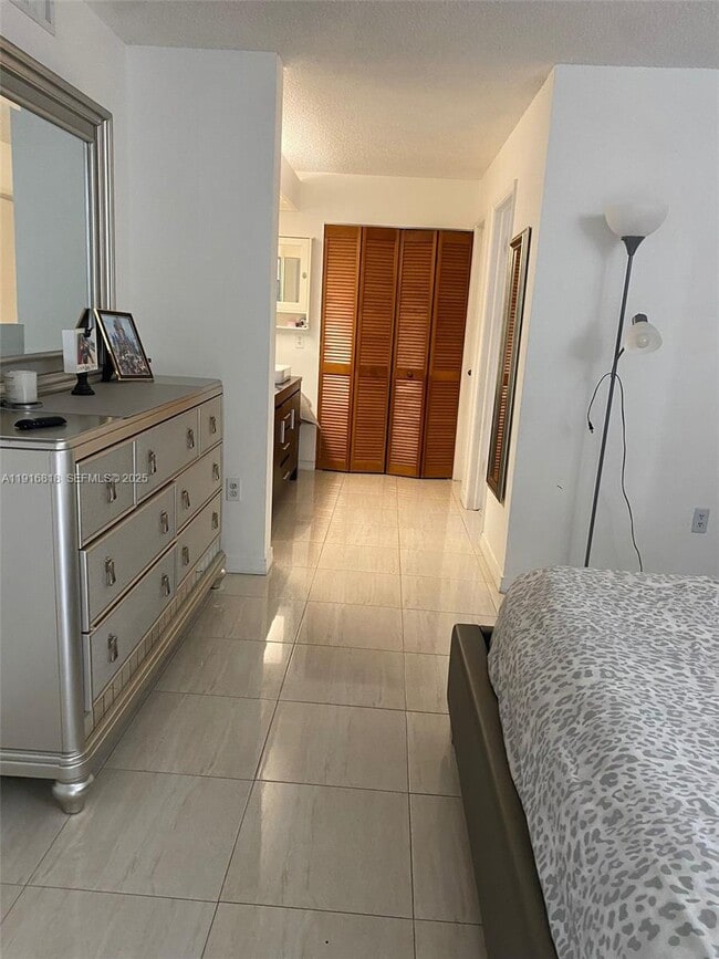 Building Photo - 8933 SW 123rd Ct