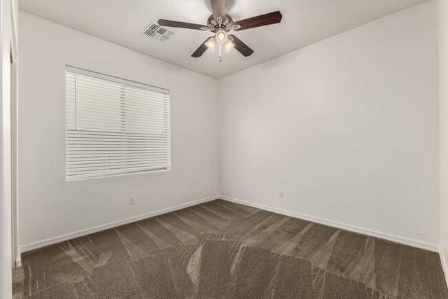 Building Photo - 2972 E Shannon St