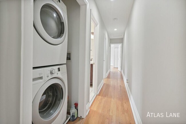 Building Photo - Waking Distance to Noma Metro Station and ...