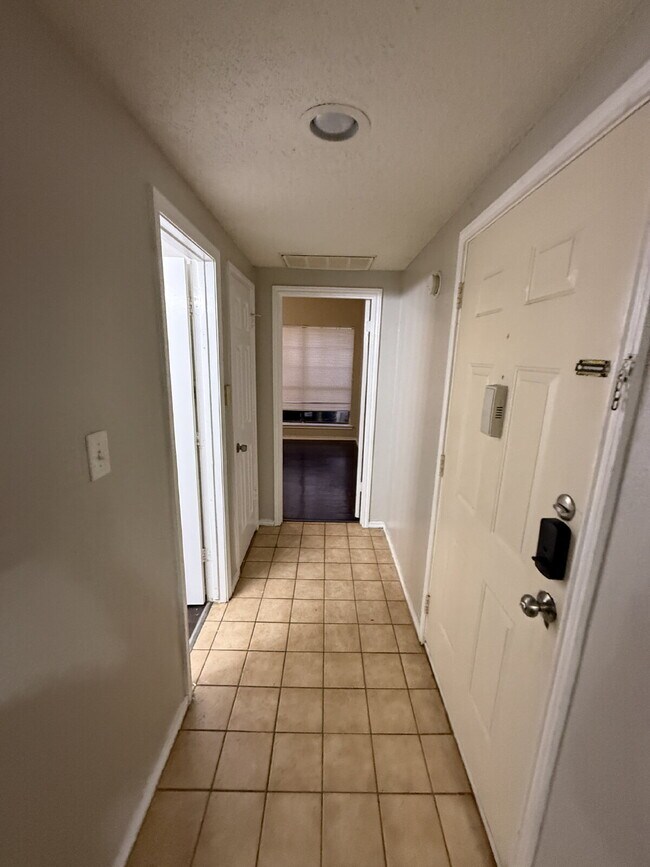 Building Photo - 9601 Forest