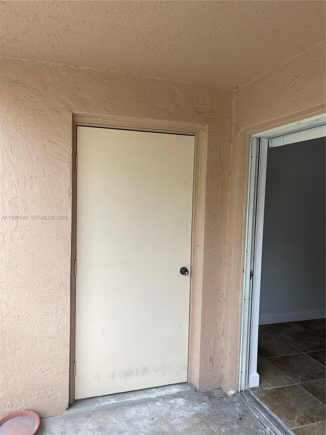 Building Photo - 10630 SW 157th Ct