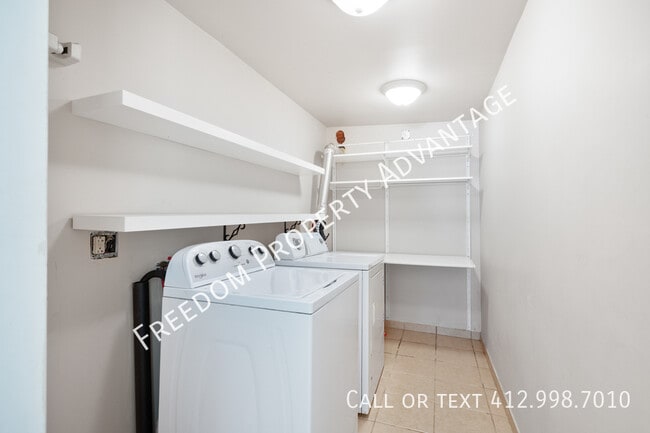 Building Photo - 2642 Mt Royal Rd