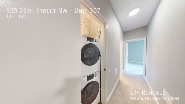 Building Photo - 955 26th St NW