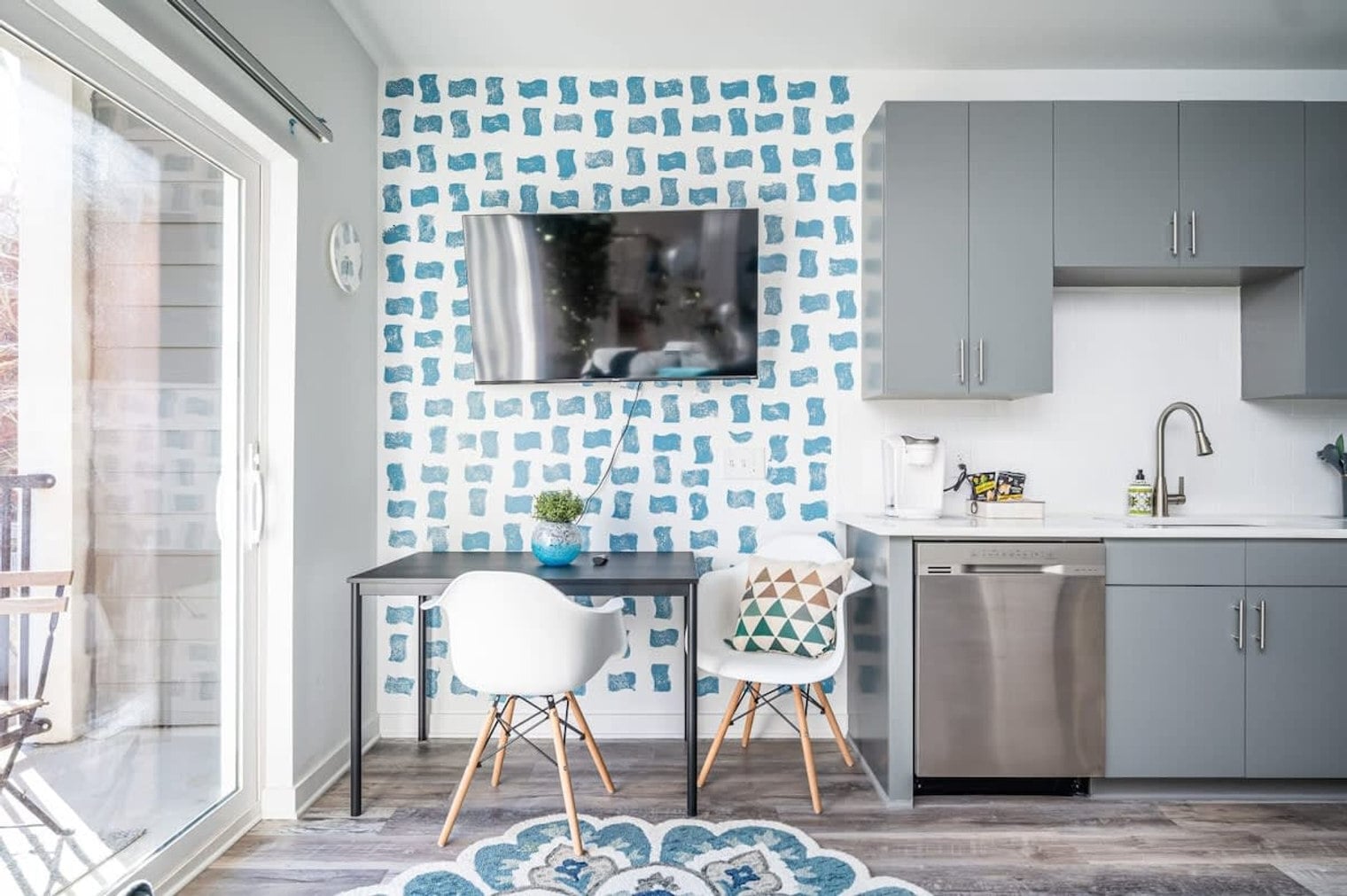 Building Photo - 542 Boulevard NE