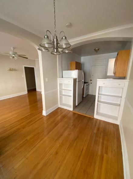 Building Photo - 4929 N Whipple St